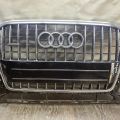 8R0 853 651 AF T94 | Решетка радиатора AUDI Q5 08-16