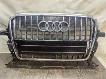 Решітка радіатора AUDI Q5 08-16