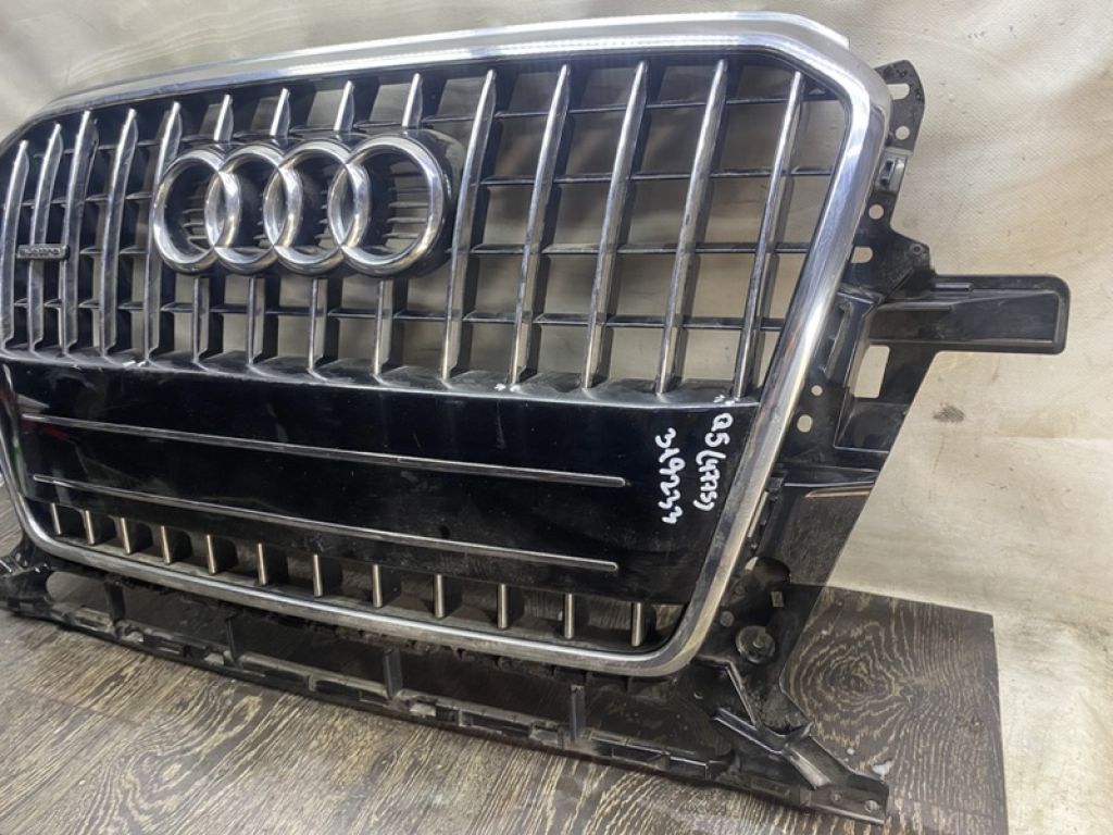 8R0 853 651 AF T94 | Решетка радиатора AUDI Q5 08-16 - Фото 2