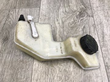 Бачок главного тормозного цилиндра MAZDA 3 BK 03-08