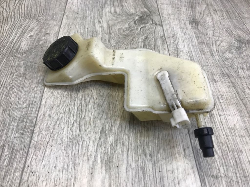 BPYL-43-55Z | Бачок главного тормозного цилиндра MAZDA 3 BK 03-08 - Фото 2