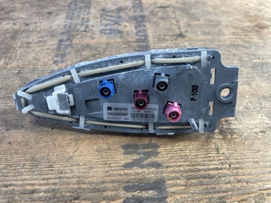 65206972310 | Антенна BMW 3 SERIES (E90-E93) 2005–2014 - Фото 8