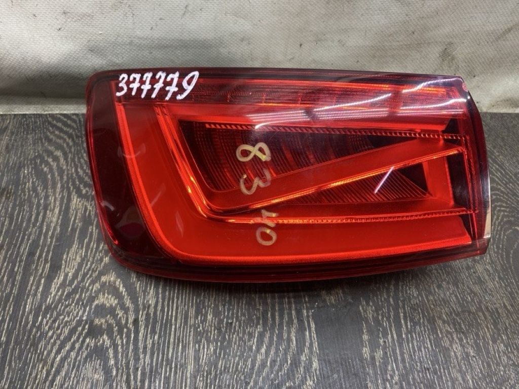 8V5 945 095 C | Фонарь наружный левый AUDI A3 (8V) 12–17