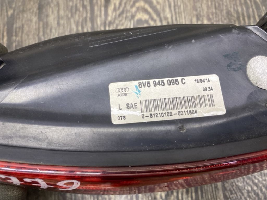 8V5 945 095 C | Фонарь наружный левый AUDI A3 (8V) 12–17 - Фото 10