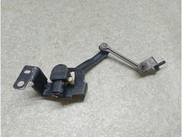 Датчик положення кузова LEXUS LX570 07-15