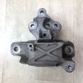 LX6Z-6038-B | Подушка двигуна права FORD ESCAPE 19 -