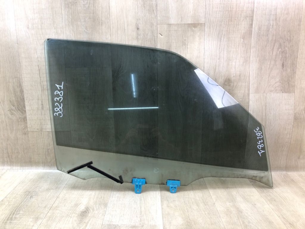 80300-1KA0A | Скло дверей переднє праве NISSAN JUKE 10-19