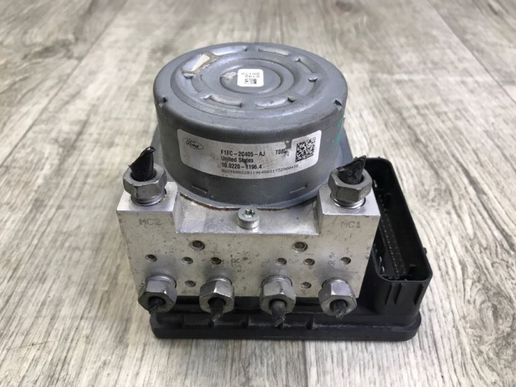 F1FZ-2C405-L | Блок ABS FORD FOCUS 10-18