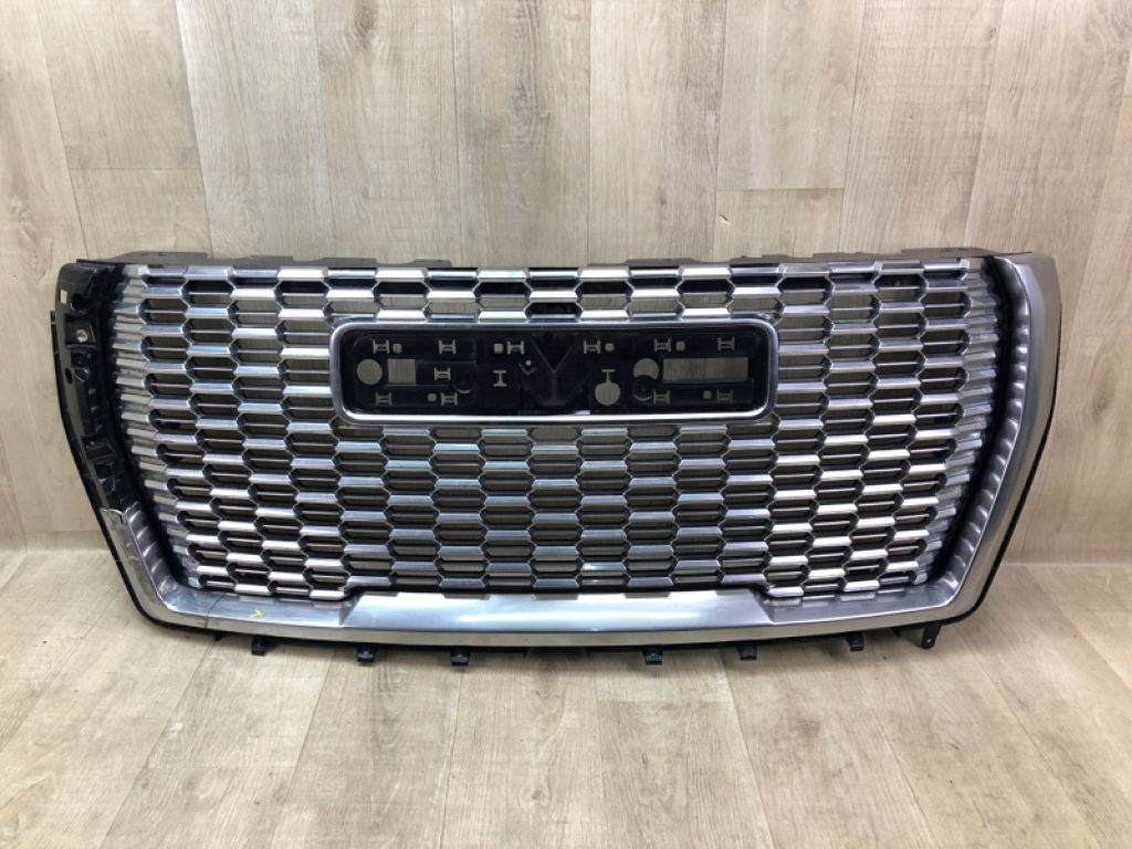 84835783 | Решітка радіатора GMC YUKON 20-24