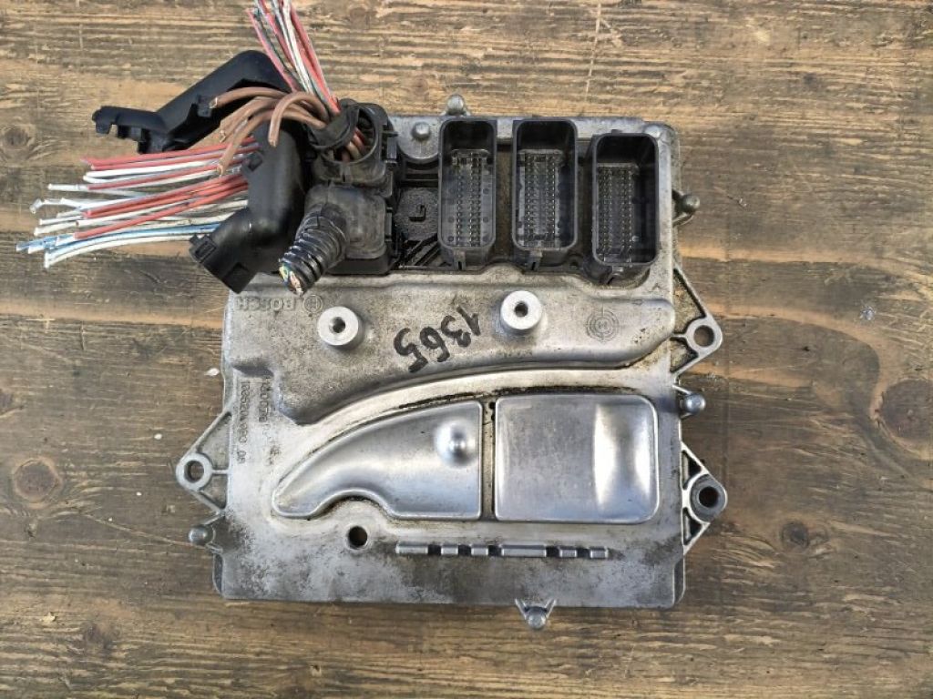 12148639582 | Блок керування двигуном BMW X5 (F15) 13-18