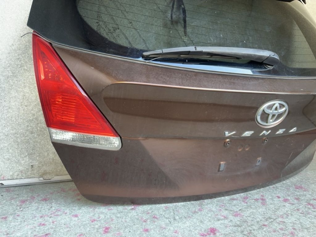 670050T050 | Кришка багажника TOYOTA VENZA 09-16 - Фото 3