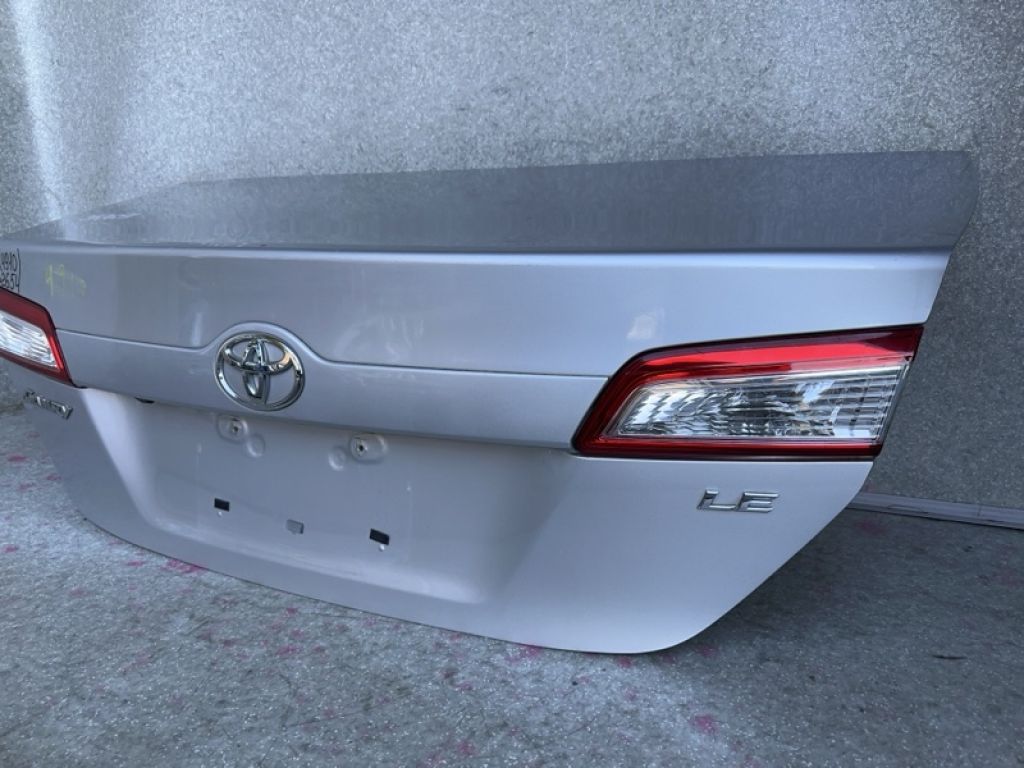 64401-06630 | Кришка багажника TOYOTA CAMRY 50 12-15 - Фото 4