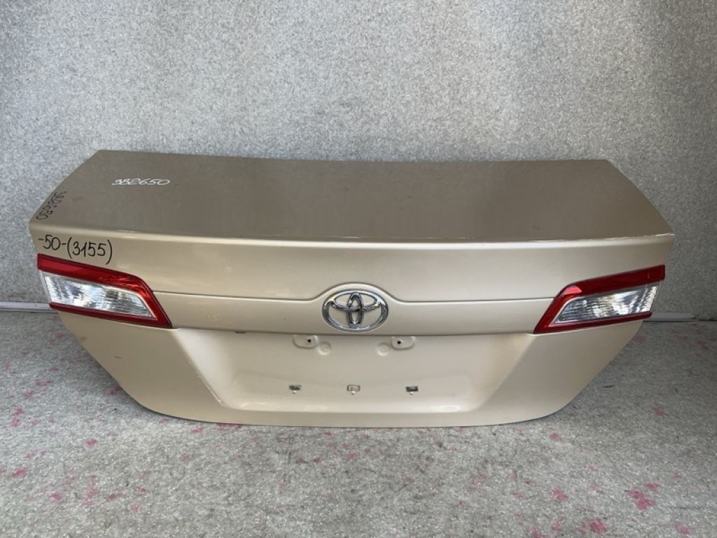 6440106590 | Кришка багажника TOYOTA CAMRY 50 12-15