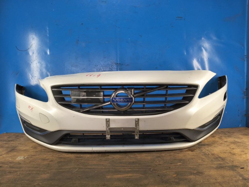 39834865 | Бампер передний VOLVO S60 13-18