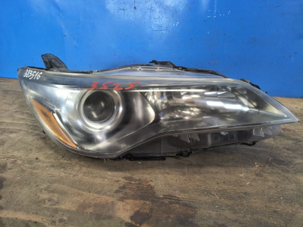 81110-06C70 | Фара права TOYOTA CAMRY 55 14-17