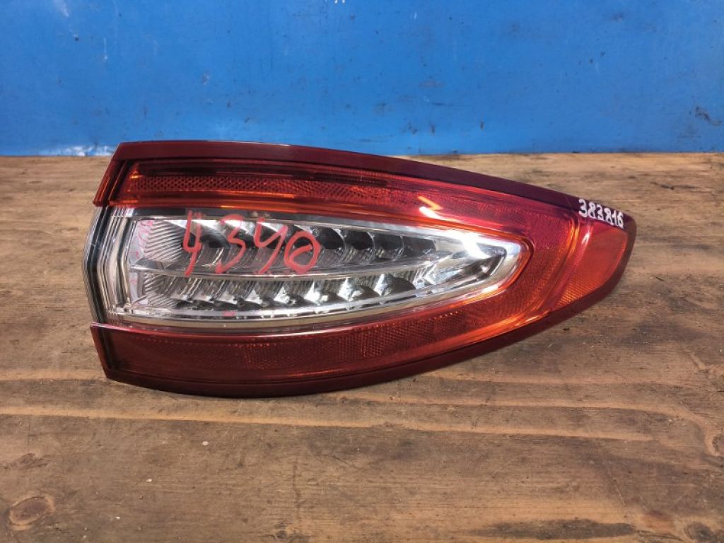 DS7Z-13404-H | Ліхтар зовнішній правий FORD FUSION 14-