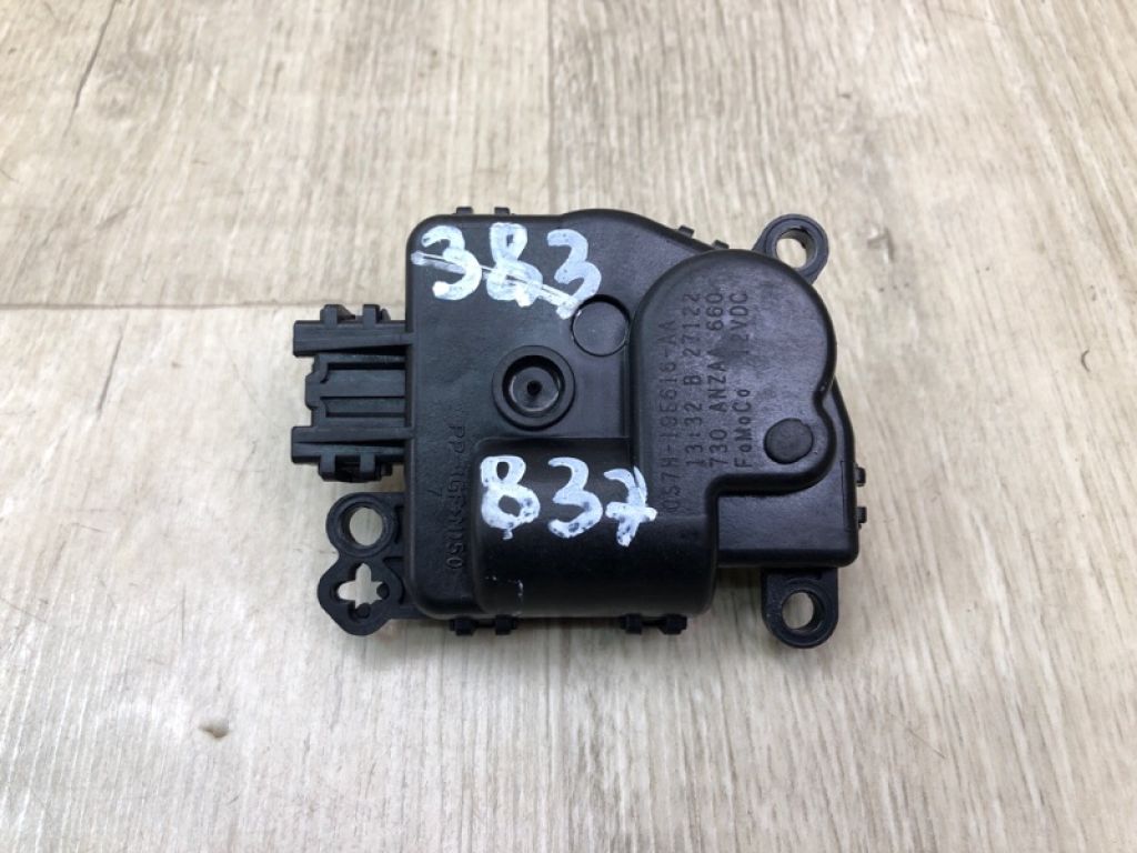 GS7Z-19E61-6A | Моторчик заслінки пічки FORD EDGE 15-