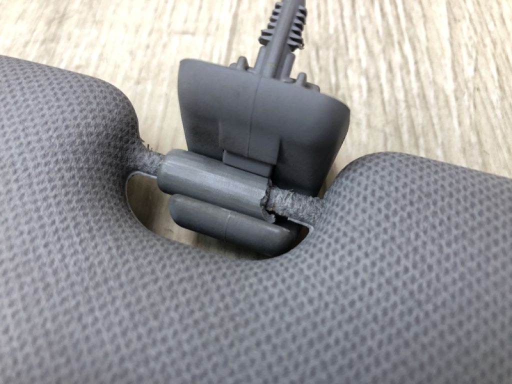85210-2V130-8M | Козирок сонцезахисний HYUNDAI VELOSTER 11-18 - Фото 5