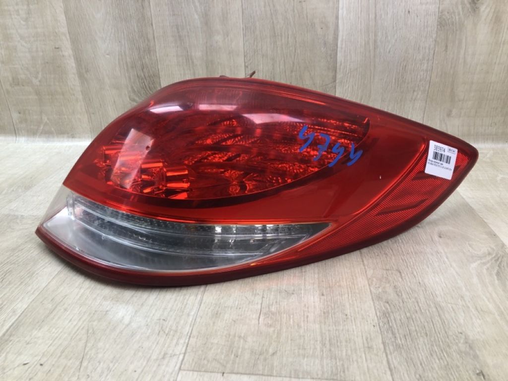 92402-2V000 | Ліхтар зовнішній правий HYUNDAI VELOSTER 11-18