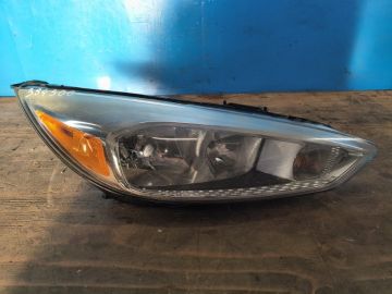 Фара права FORD FOCUS 10-18
