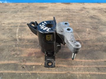 Подушка двигуна верхня права TOYOTA RAV4 13-19