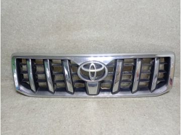 Решітка радіатора TOYOTA LAND CRUISER PRADO 120 02-09