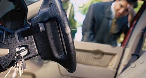 Как попасть в свою машину без ключей: 5 полезных советов