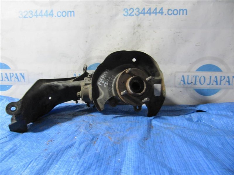 Кулак поворотний передній лівий NISSAN PRIMERA P-11 96-01 40011-2J500