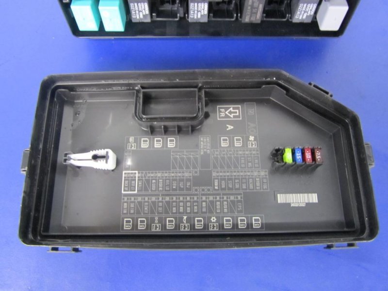 Блок запобіжників моторний відсік HONDA CIVIC 11-15 32200-TR0-A00 — 4