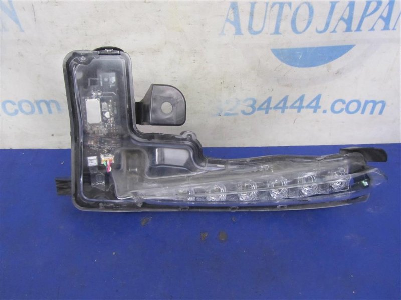 Денний ходовий вогонь лівий TOYOTA COROLLA E170 13-19 81440-02030