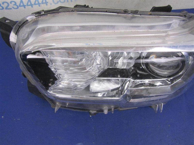 Фара передня ліва TOYOTA TACOMA 15- 81150-04250 — 3