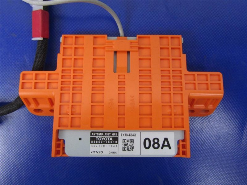 Антена LEXUS CT200 11-17 86860-76010 — 4