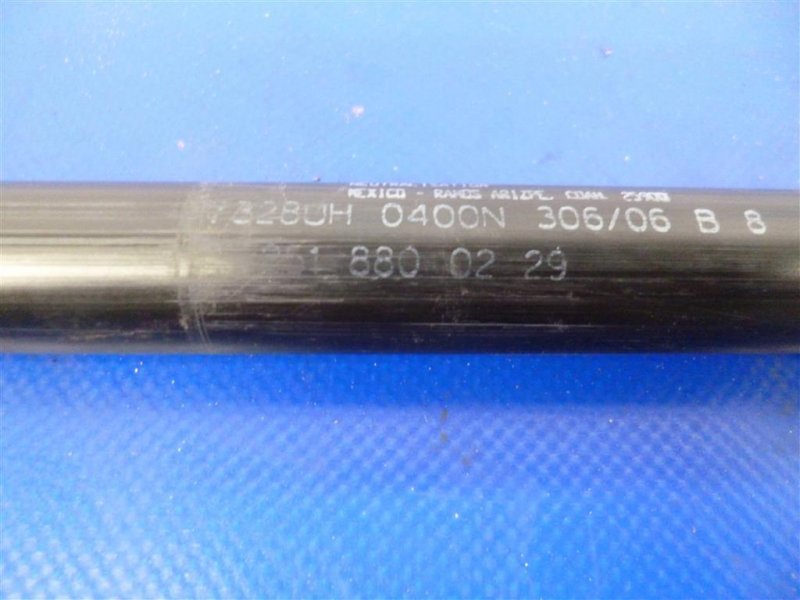 Амортизатор капоту правий MERCEDES R-CLASS W251 05-13 A 251 880 02 29 — 5