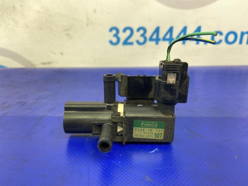 Клапан електромагнітний (вакуумний) MAZDA 2 DE 07-15 ZJ38-18-741