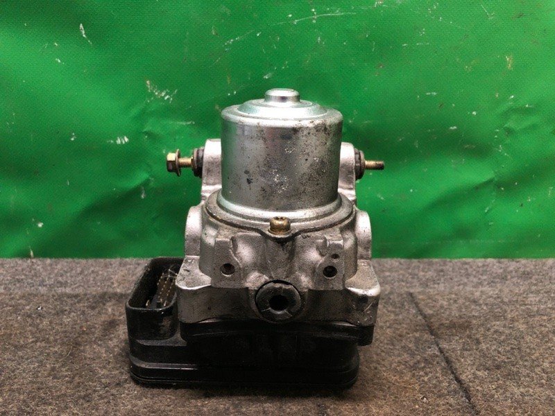 Блок антиблокувальної системи HONDA CIVIC ES 00-05 57110-S5B-951 — 3
