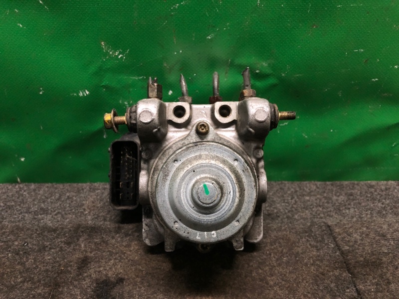 Блок антиблокувальної системи HONDA CIVIC ES 00-05 57110-S5B-951 — 5