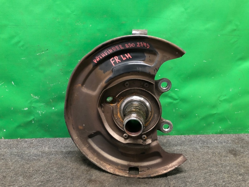 Кулак поворотний передній лівий NISSAN PATHFINDER R50 96-04 40015-1W902 — 2