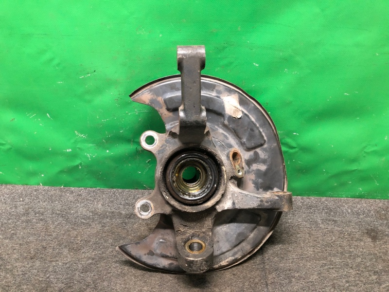 Кулак поворотний передній лівий NISSAN PATHFINDER R50 96-04 40015-1W902