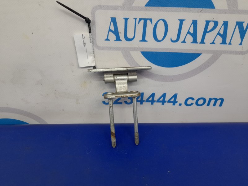 Петля двері верхня задня ліва TOYOTA TACOMA 95-04 68760-35030