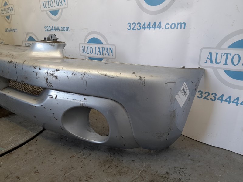 Бампер передній MITSUBISHI PAJERO 99-06 6400A118 — 2