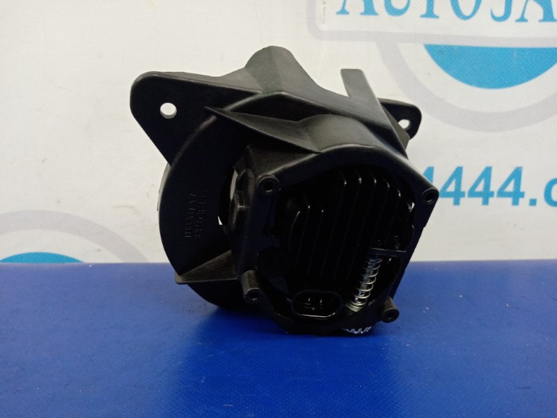 Протитуманна фара ліва TOYOTA SEQUOIA 17 - 81220-0C030 — 3