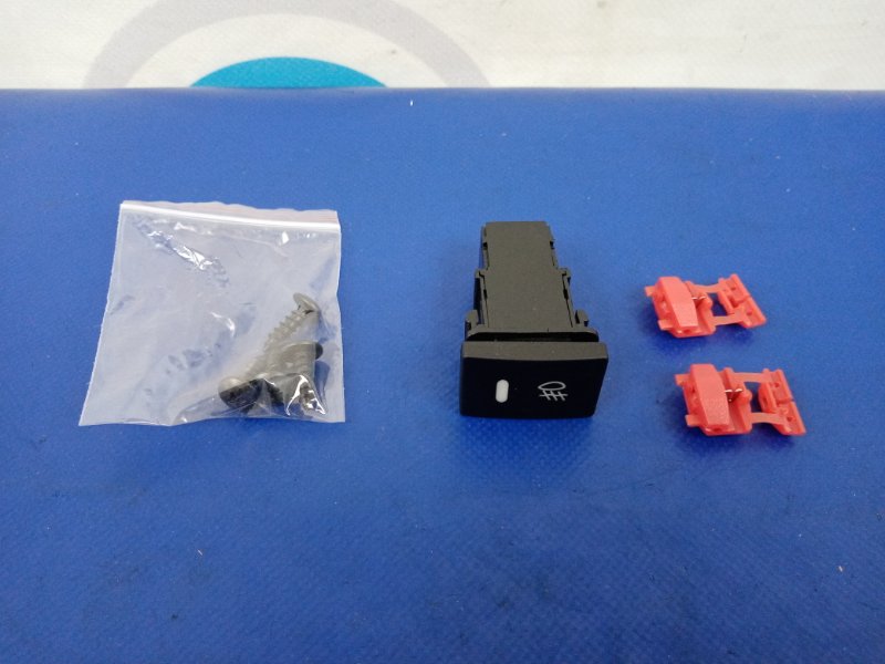Протитуманна фара ліва TOYOTA SEQUOIA 17 - 81220-0C030 — 5