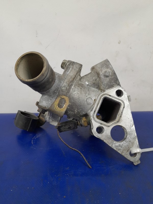 Корпус термостату MITSUBISHI GRANDIS 03-11 MN149476 — 2