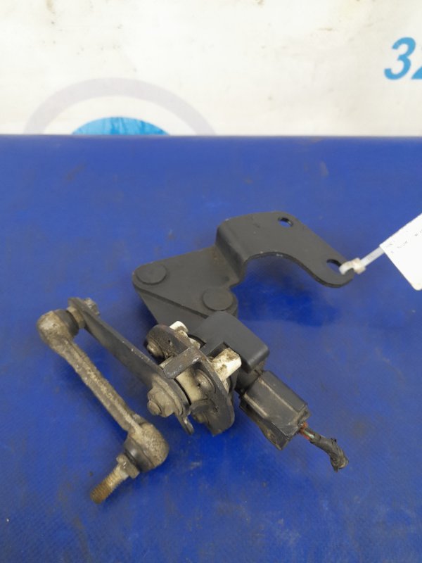 Датчик положення кузова MITSUBISHI GRANDIS 03-11 MR971025