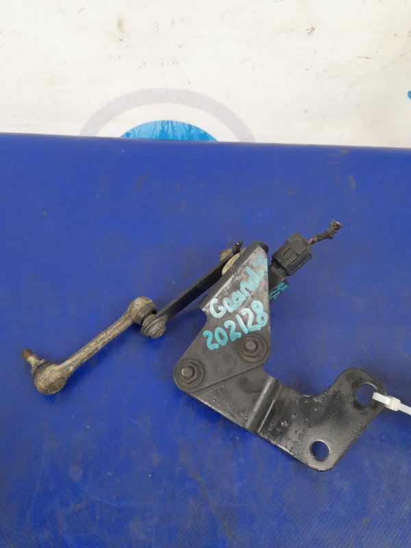 Датчик положення кузова MITSUBISHI GRANDIS 03-11 MR971025 — 2