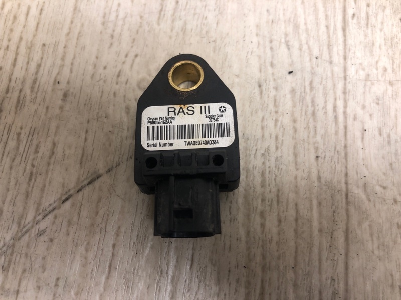 Датчик удару передній JEEP PATRIOT 07-10 4896152AC — 2