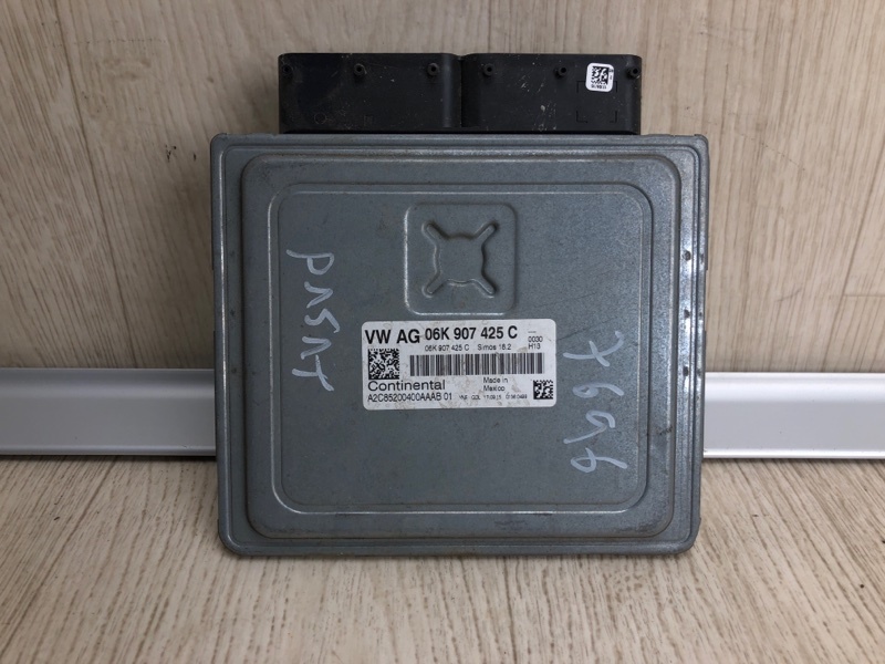 Блок керування двигуном VOLKSWAGEN PASSAT B8 14- 06K 906 071 AF