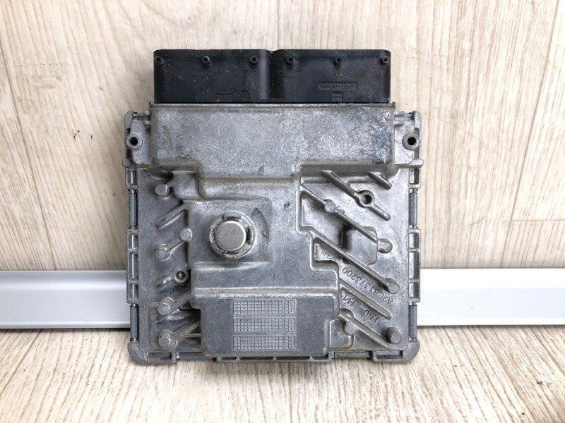 Блок керування двигуном VOLKSWAGEN PASSAT B8 14- 06K 906 071 AF — 3