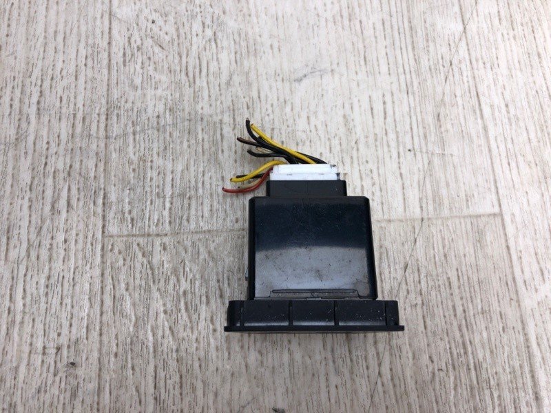USB адаптер HYUNDAI TUCSON LM 09-15 96110-2S000TAN — 2