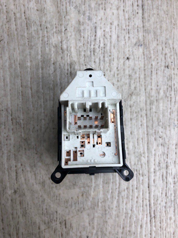 Блок керування дзеркалами HYUNDAI TUCSON LM 09-15 93573-2S100 — 3